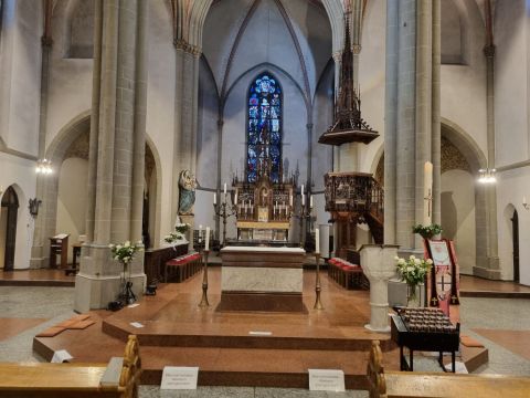 Altarraum der Kirche St. Peter und Paul (c) Frank Bettermann
